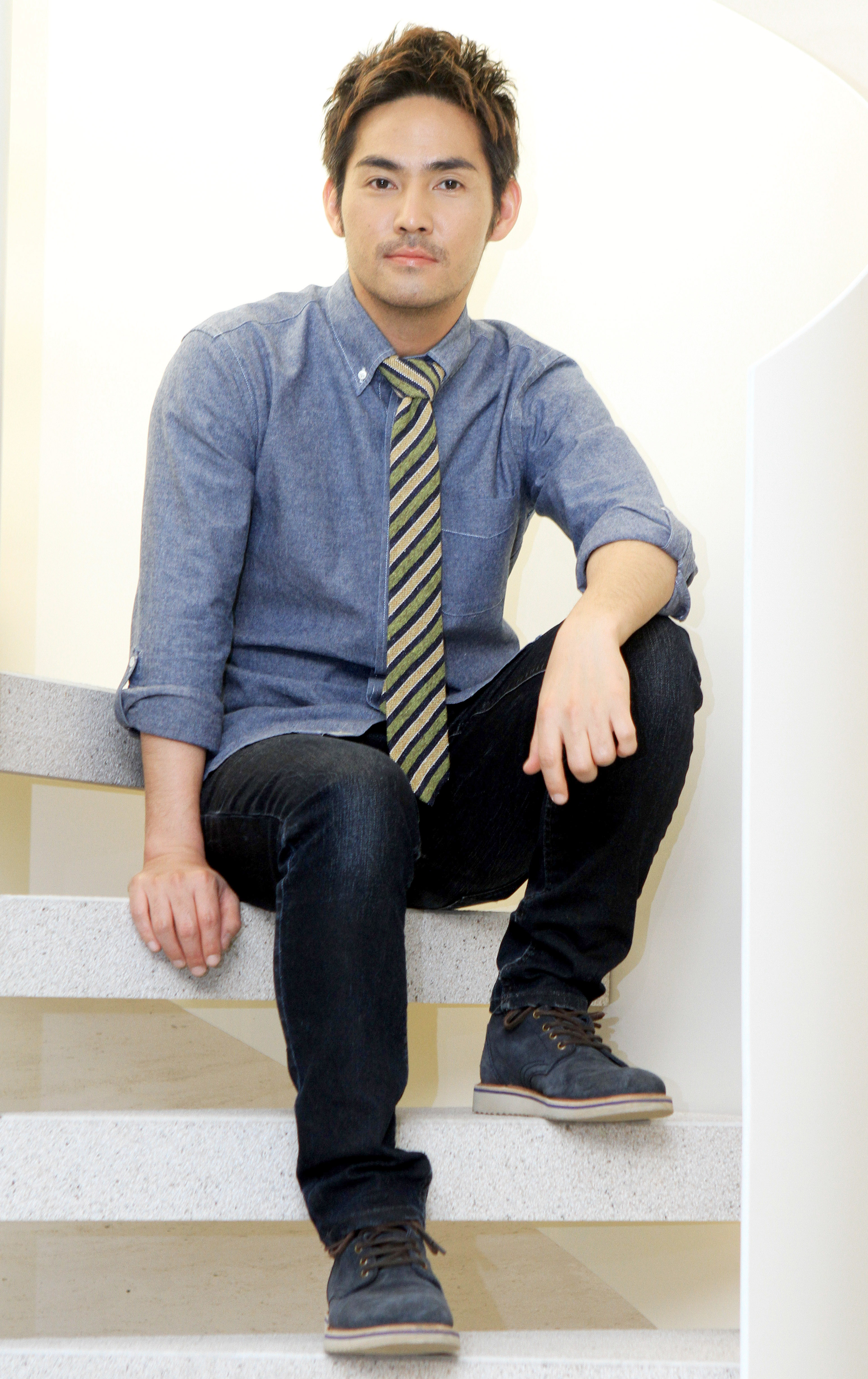 图/视觉中国中孝介从小就喜欢听邓丽君的歌,并因此对中国文化起了兴趣