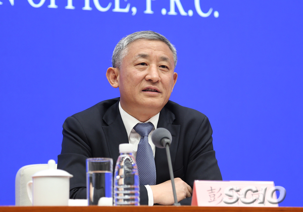 20190413经济半小时_经济半小时 20160413 来自改革一线的报道 水泥厂爆破之后(3)