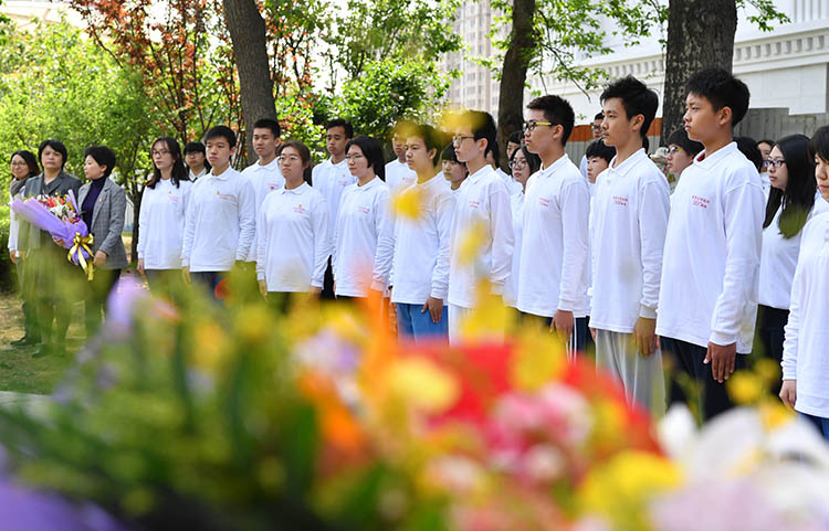 纪念五四运动100周年 东城教育系统新老团员重