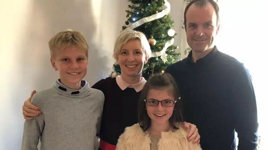 斯里兰卡举国悼念遇难者,爆炸发生时他们都在