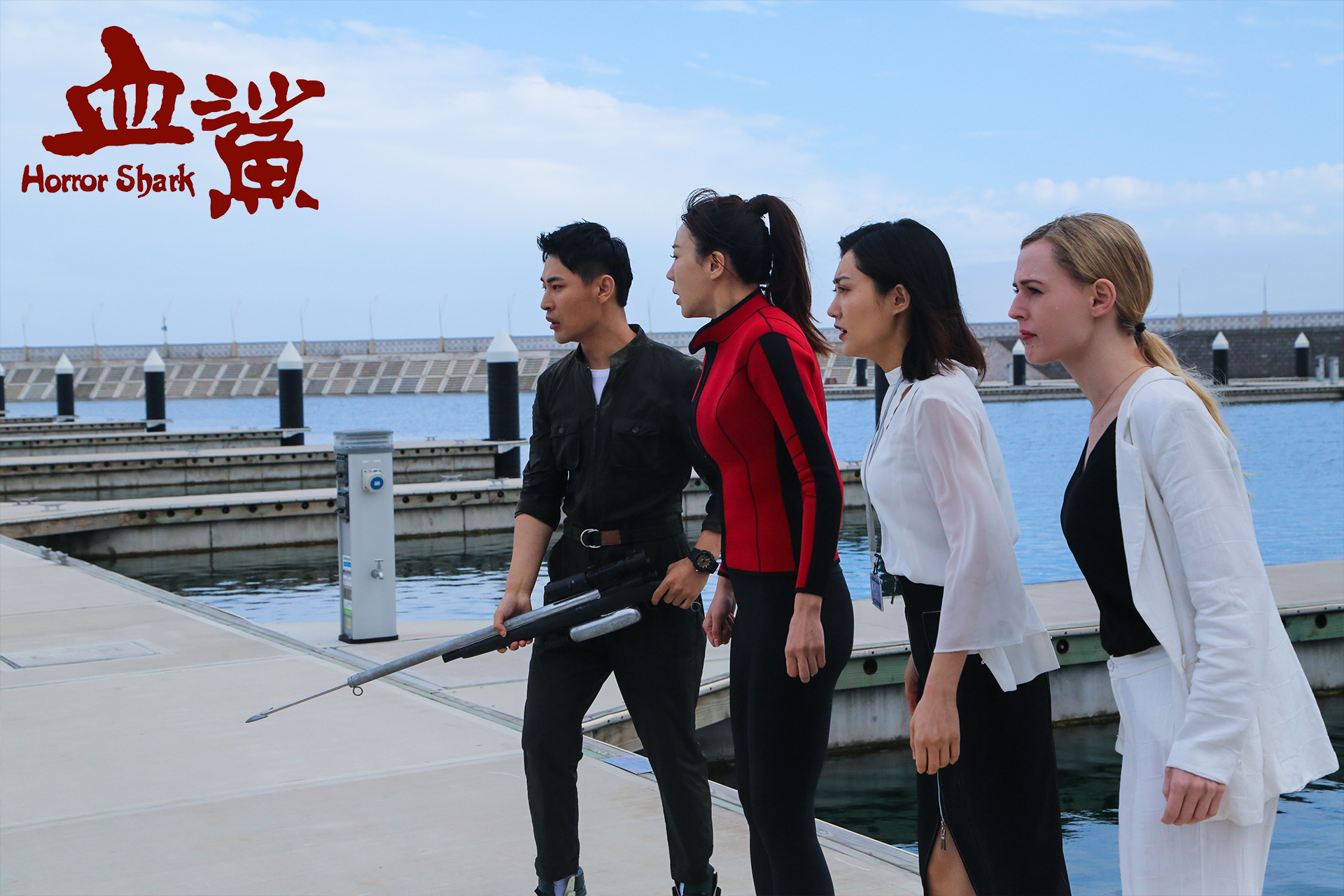 电影《血鲨》中,方力申饰演一位游泳运动员,巧合的