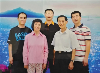 "神探"崔道植之子:理解父亲不是一瞬间的事