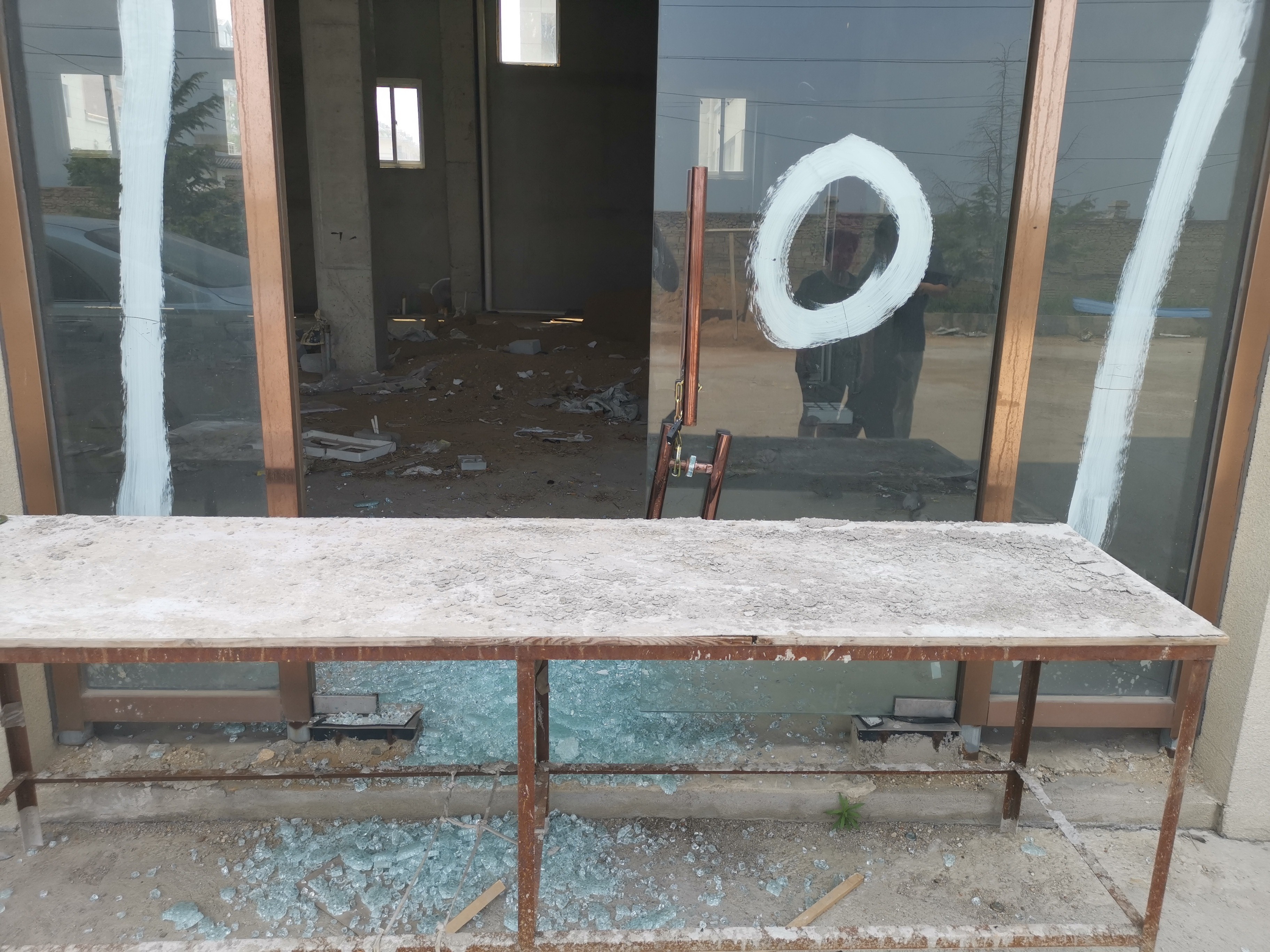 ��ϼ�Ҵ���ʳ�һ���̱�������������������һ�ء�