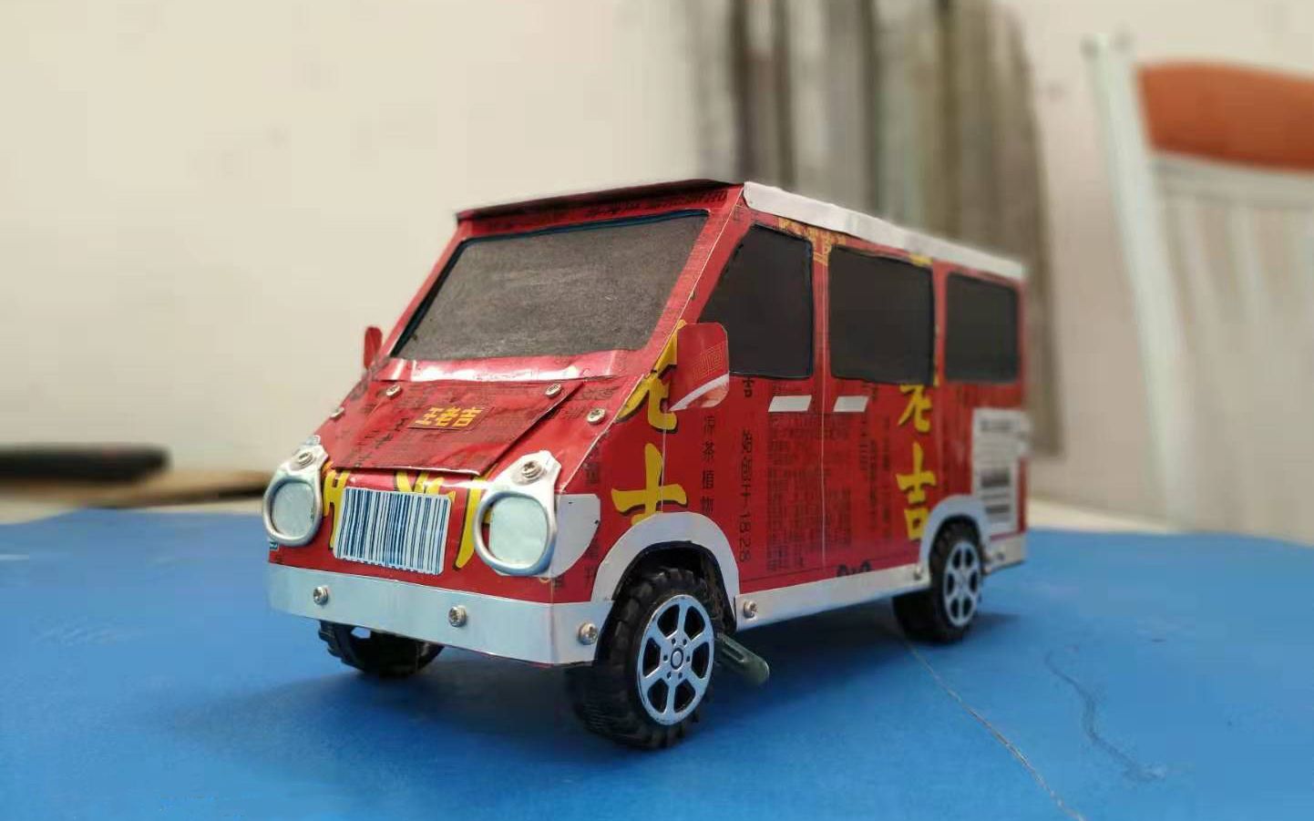 废易拉罐能干吗这位河南小伙做了6000多件汽车模型