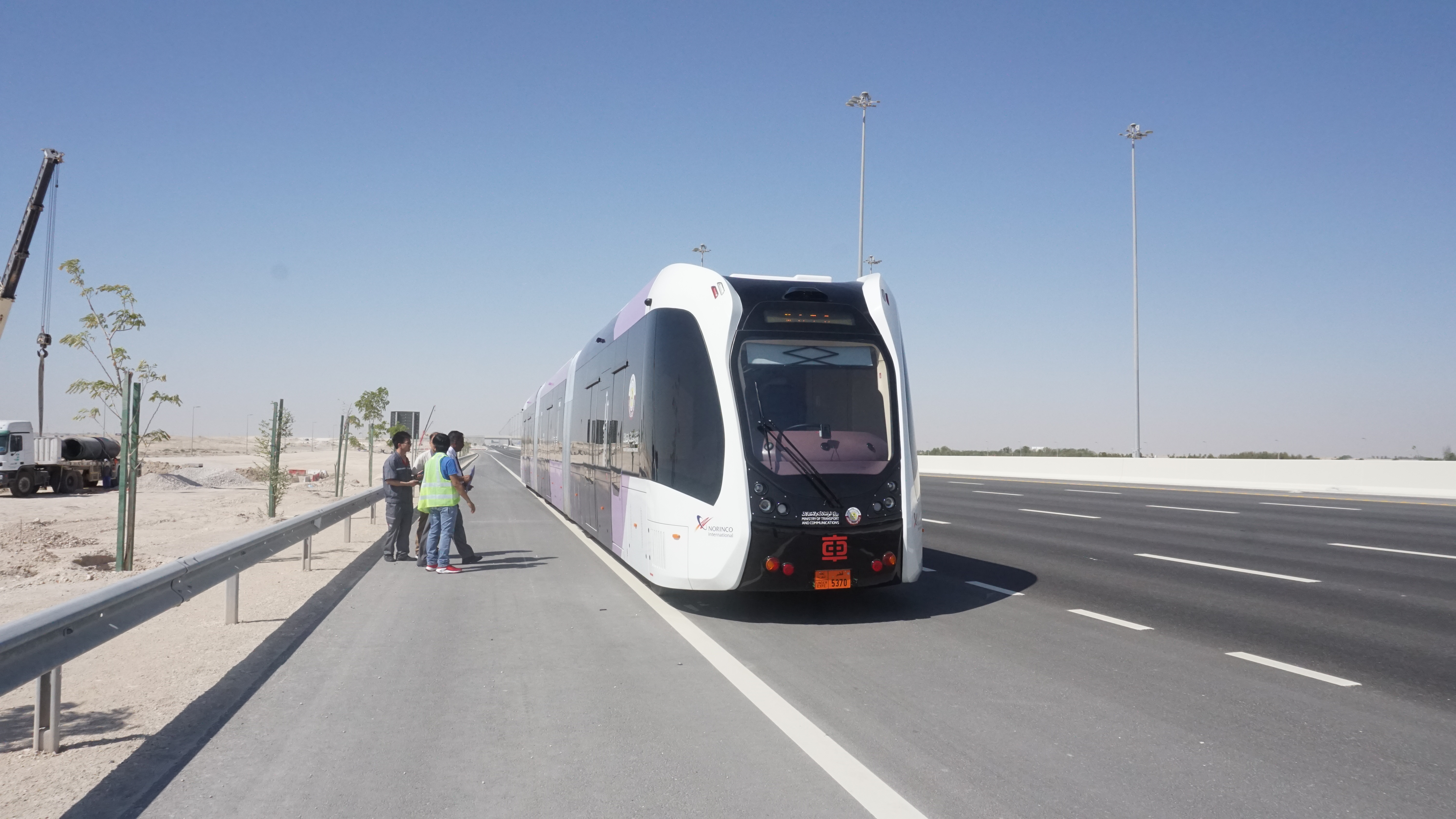 7月2日,经过长达一个月的运输,智轨电车抵达卡塔尔.