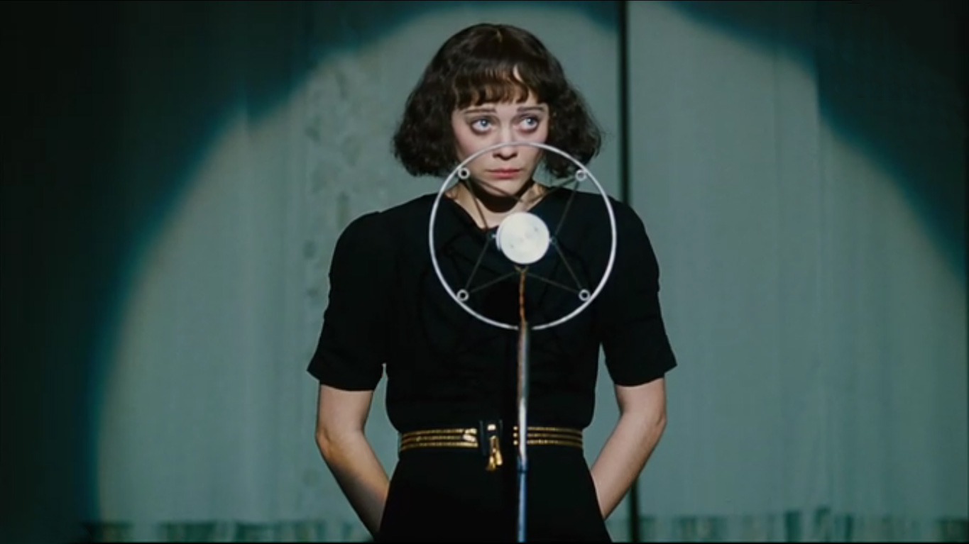 有彩蛋和互动!看"香颂女王"的舞台剧需知道这七件事