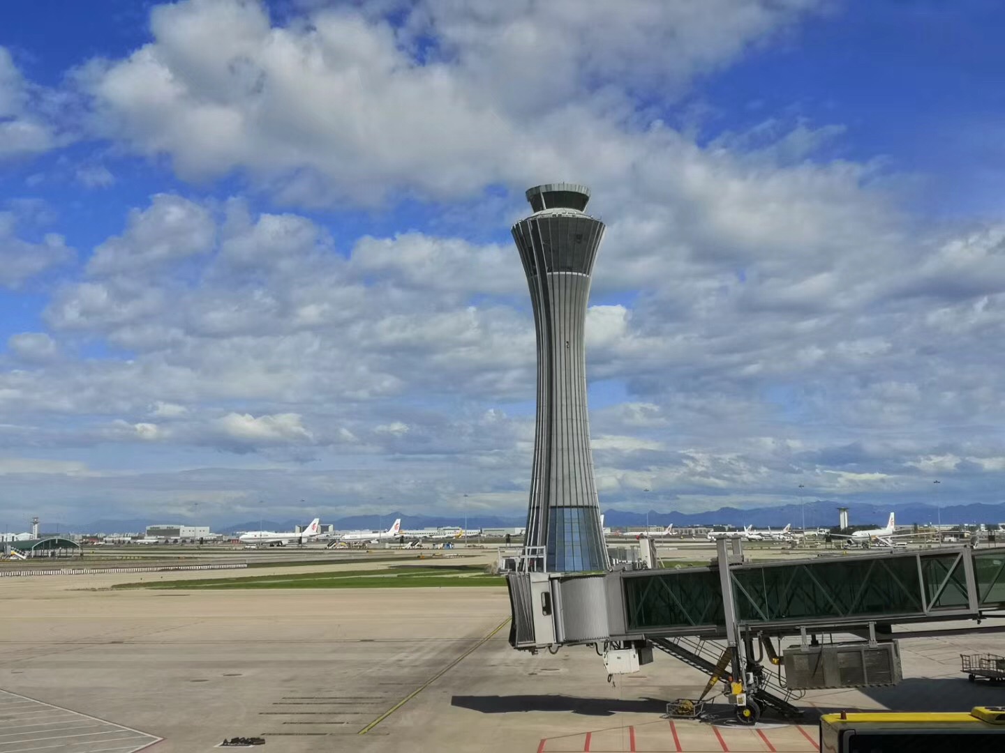 首都机场.周军 摄