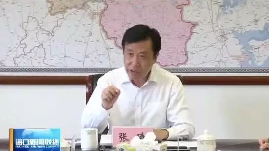 此外,9月5日,海南省人才大会在海南省人大会堂召开,张琦出席会议。据电视画面显示,张琦与其他海南省领导一起,同在主席台就坐。