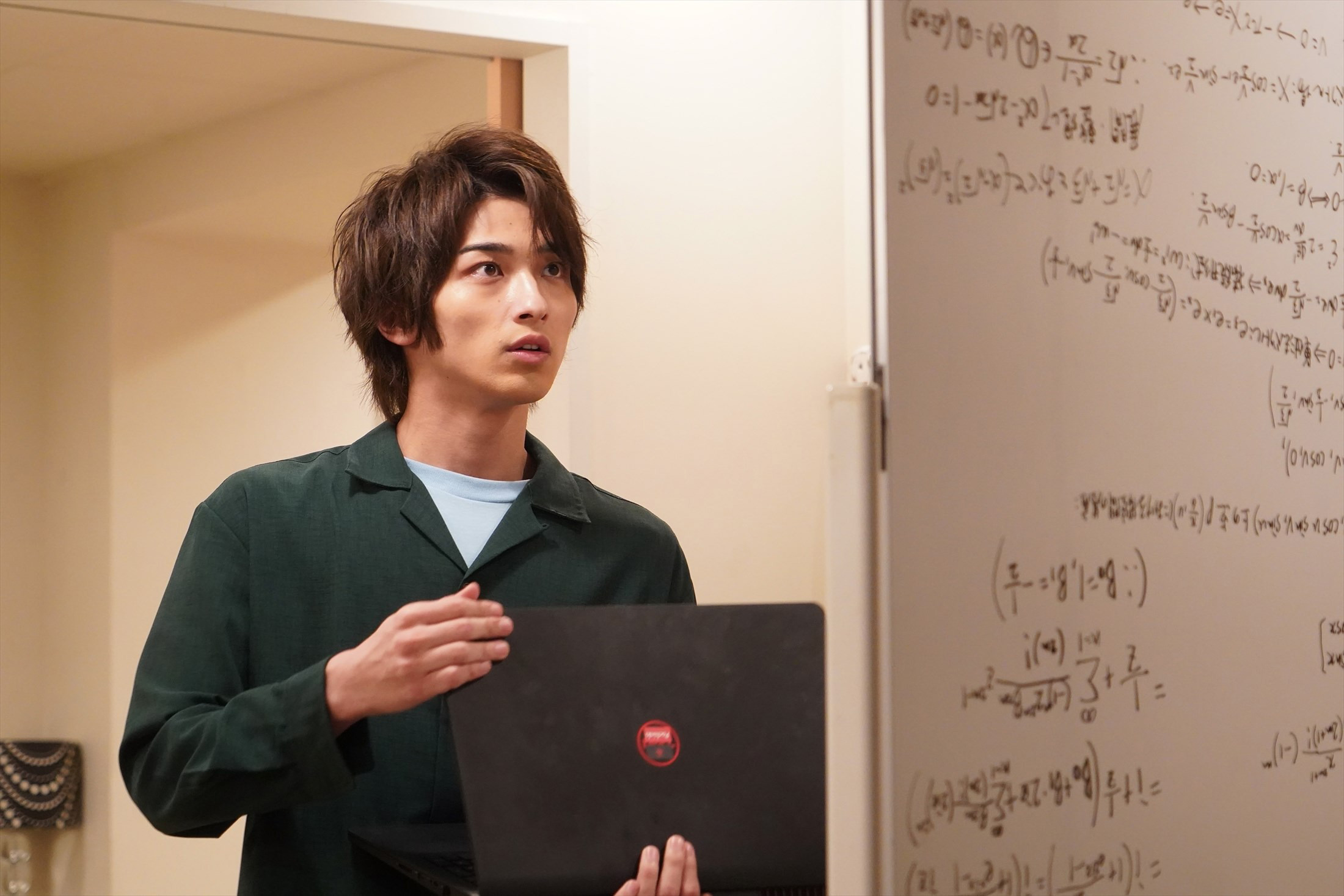 《轮到你了》中的"二阶堂".