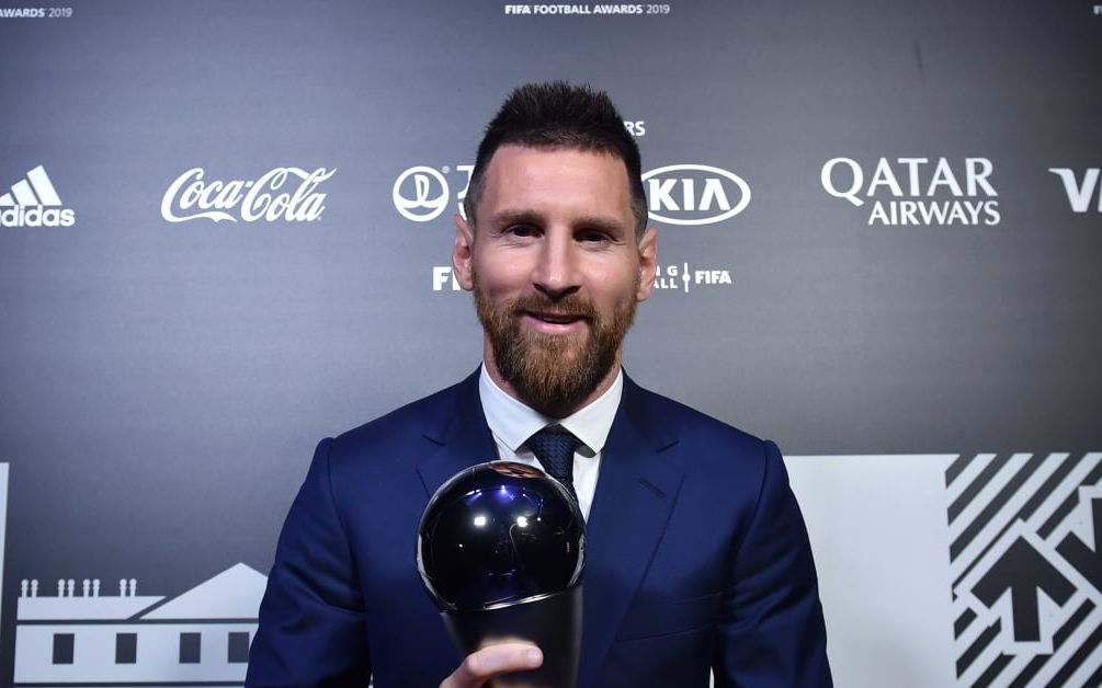 【体育】第六次加冕 梅西当选2019年世界足球先生