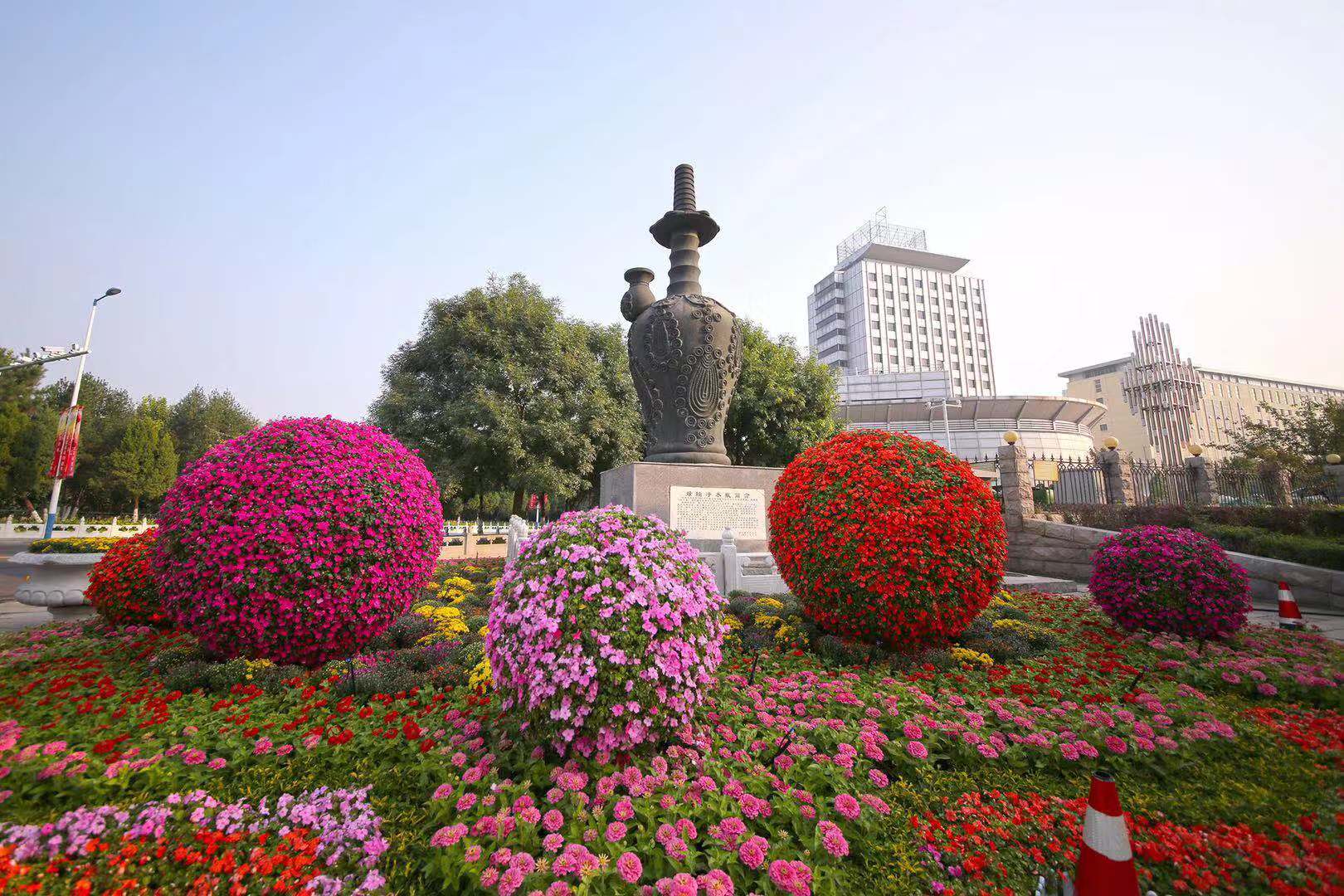 喜迎國慶60餘萬株時令花卉扮靚密雲