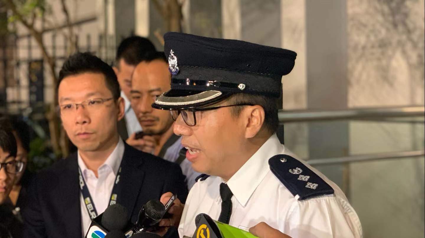 香港警方26日或将与多方人士进入理工大劝谕示威者