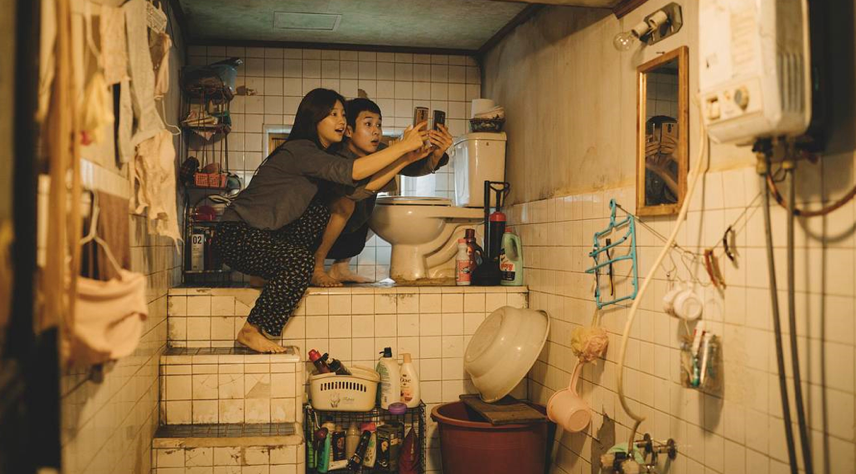 ��Ӱ�������桷��ײ��ͥ���ϲ��ͥ�ľ�ס�ռ���������֮��