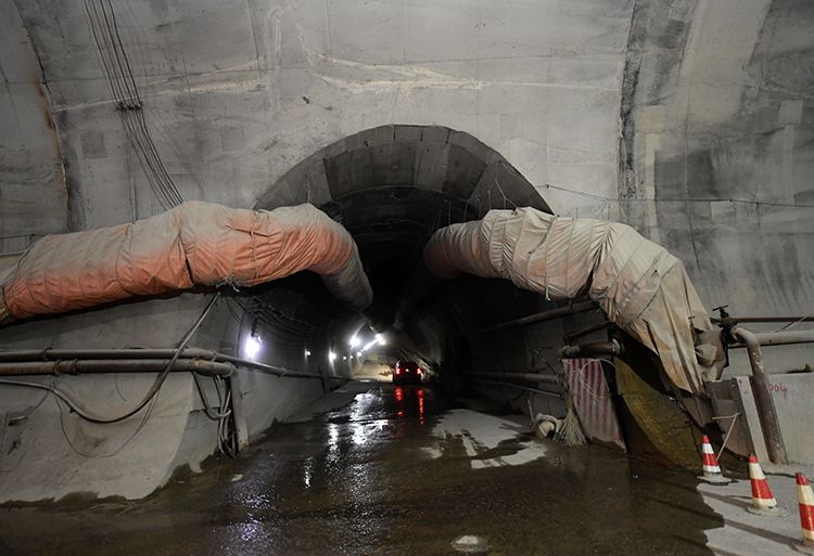 通往隧道的2号斜井.