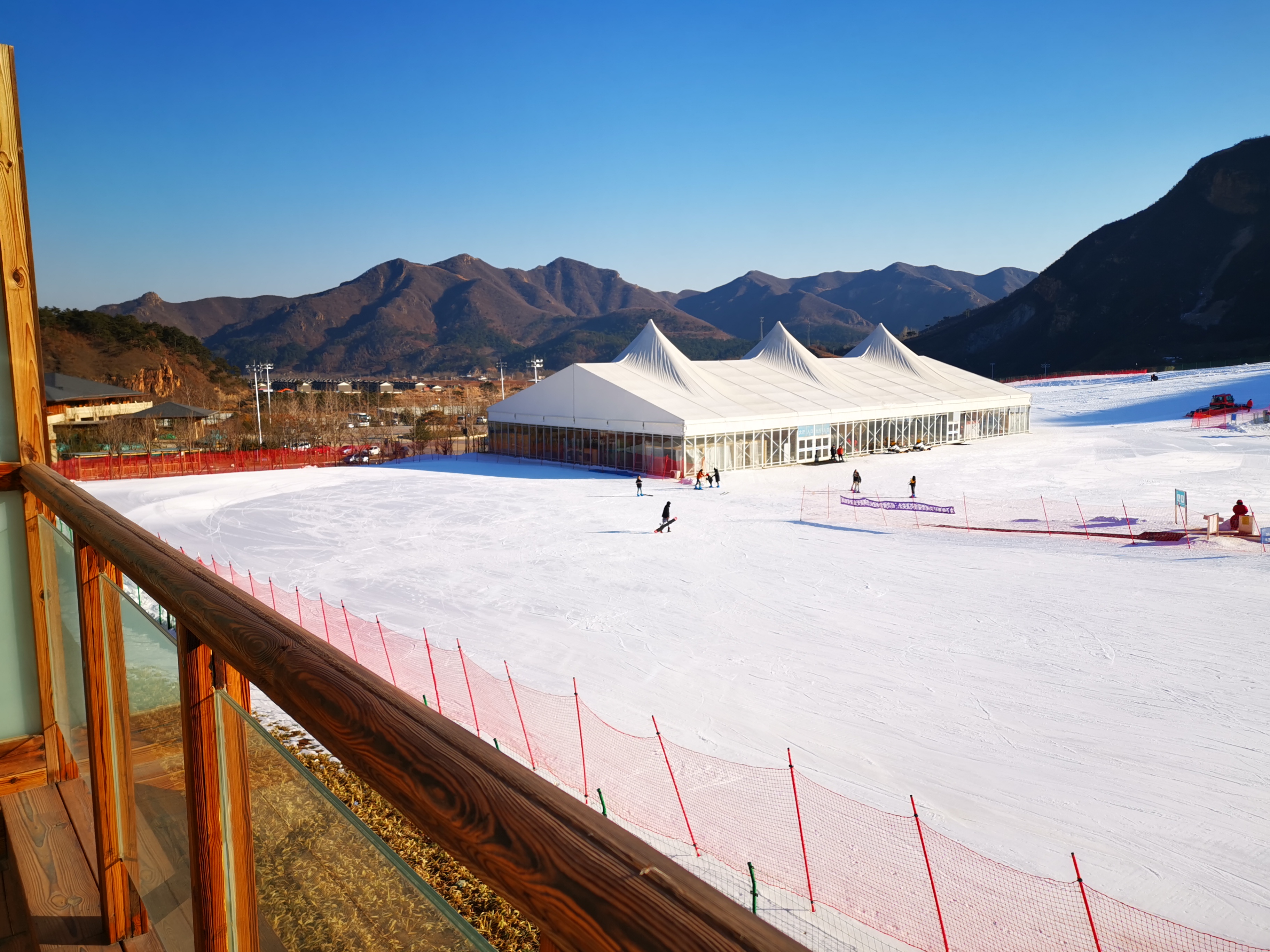 天女小镇:拥有离雪道最近的酒店和餐厅