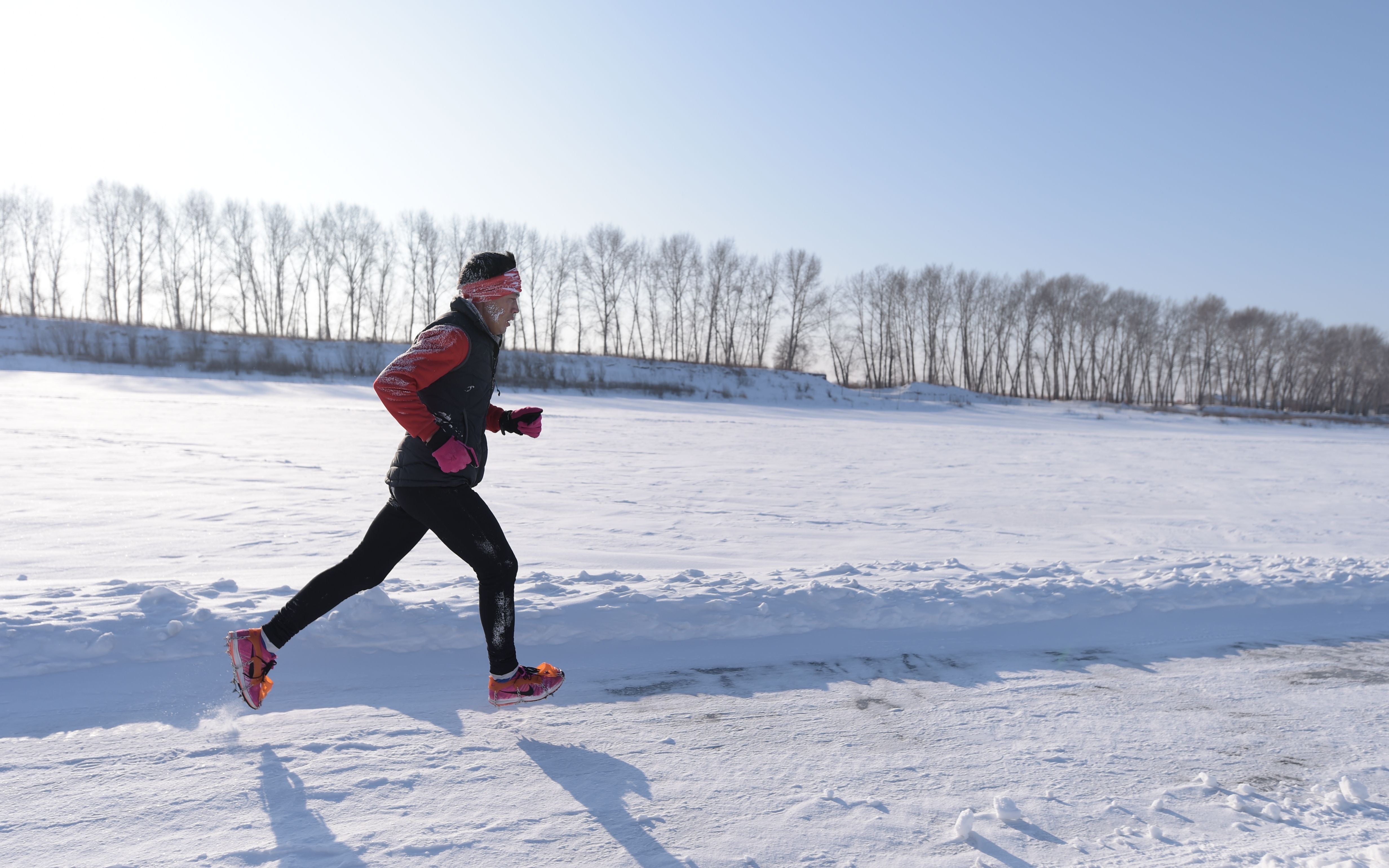 助力北京冬奥佳木斯冰上马拉松开跑