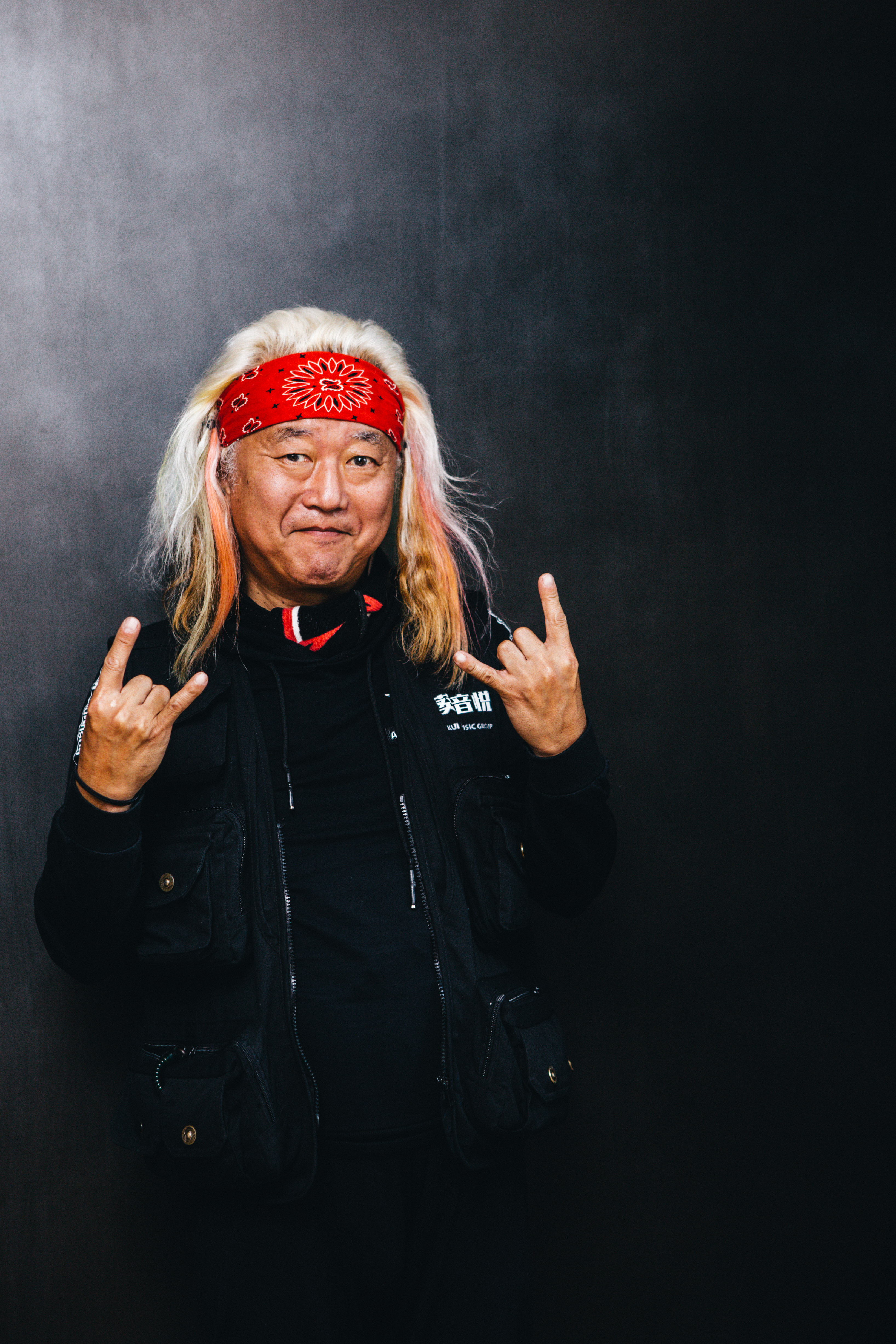 这个日本老头不一般,感谢中国摇滚救了自己