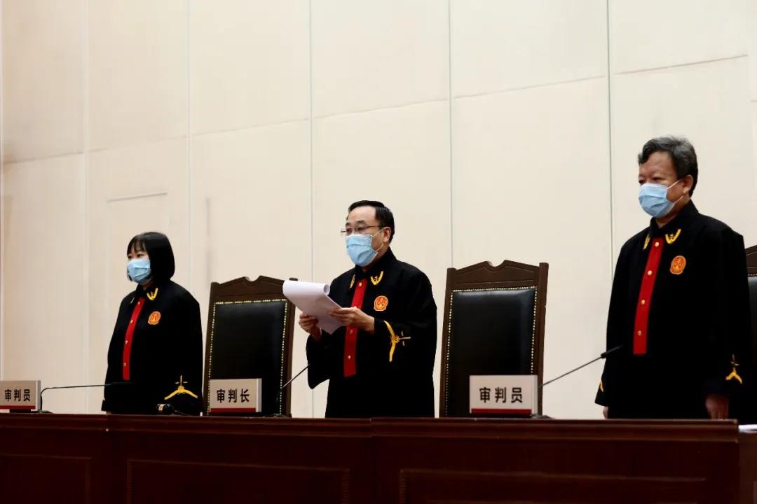 成立30余个催收组，“软暴力”滋扰欠款人，42人获刑
