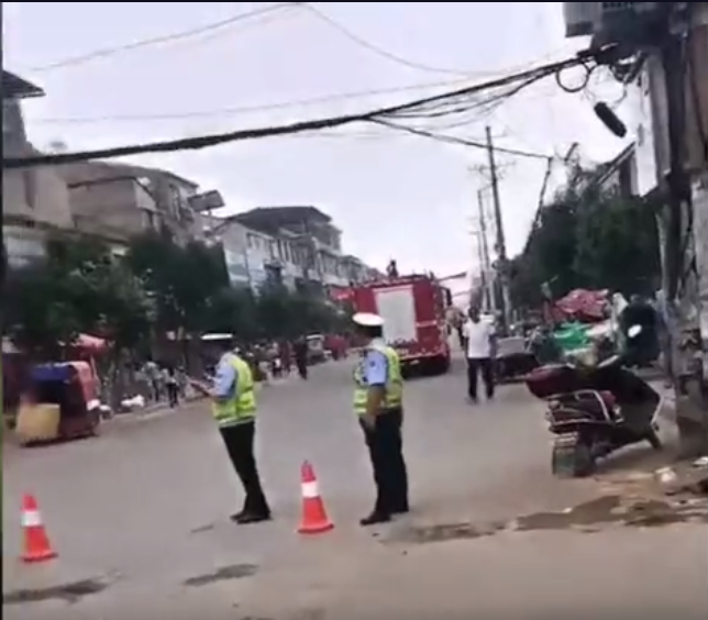 河南鹿邑一床垫窗帘门店起火致5人死亡