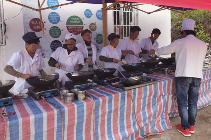 从“治毒”到“治穷”| 脱贫路上的凉山布拖经验