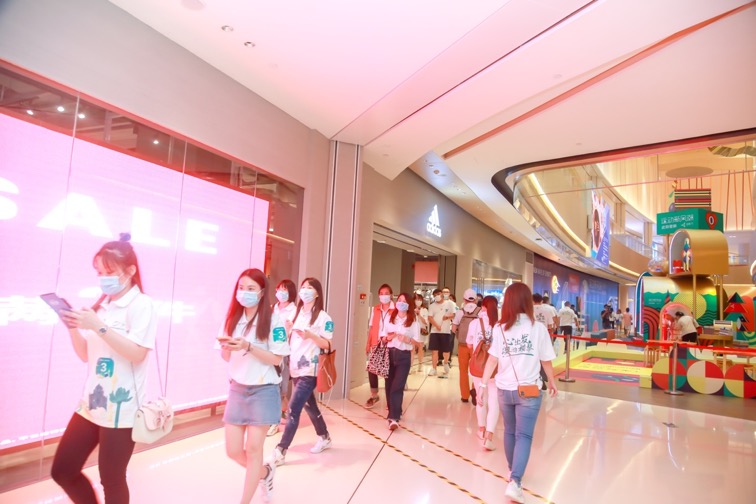 横琴口岸新旅检区启用，一站式购物休闲旅游体验成热门