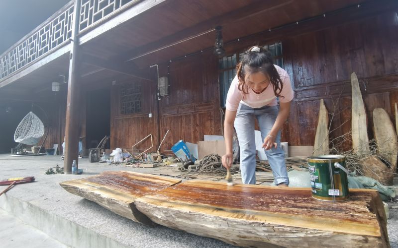 半岛体育app土家村寨枫香河：木楼重生 追回落后的三十年(图8)