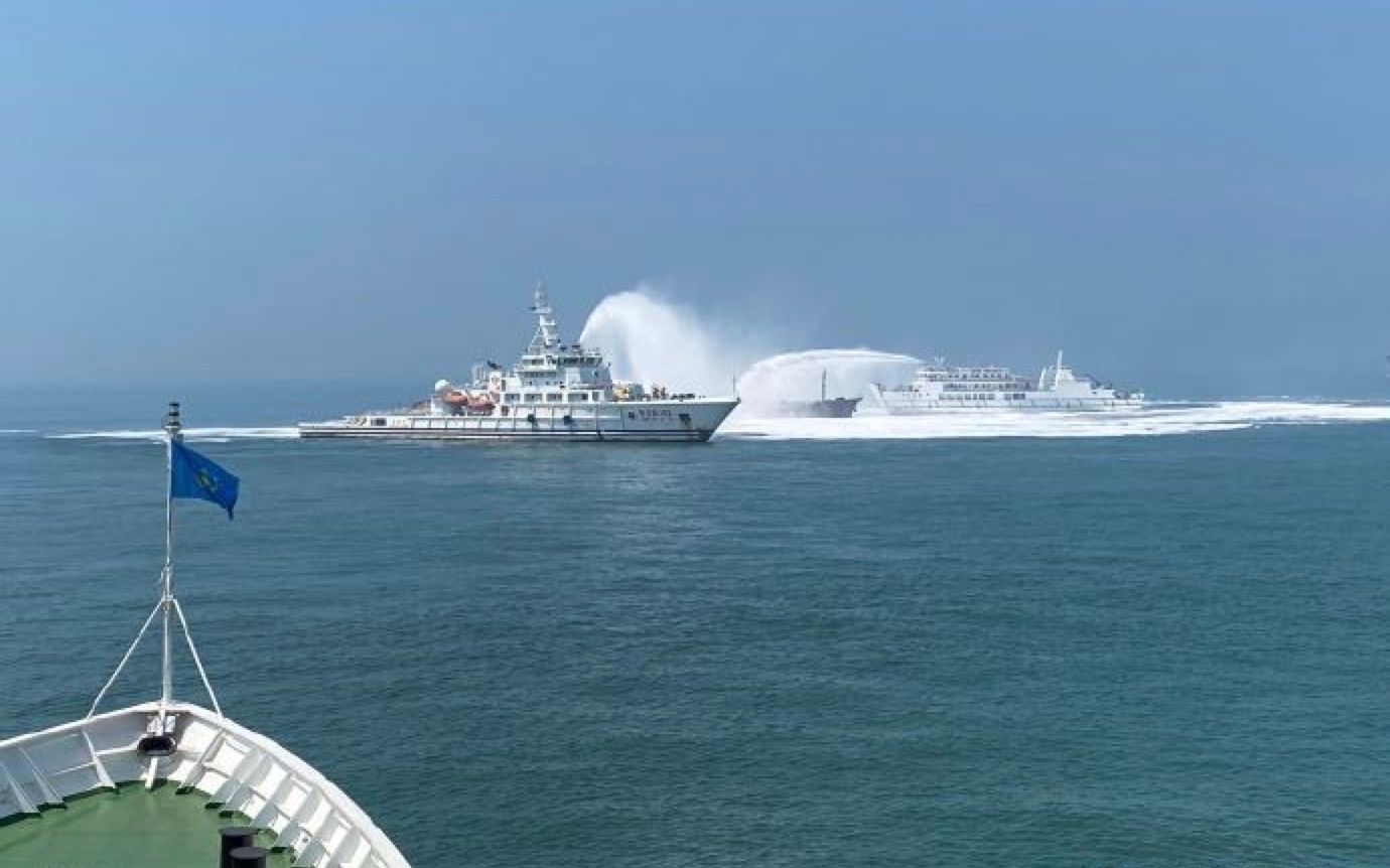 交通部通报长江口外两船碰撞致9死事故 一船为“套牌船”