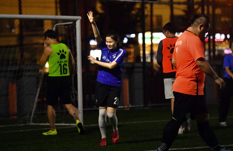 野球江湖的“水军”姐妹