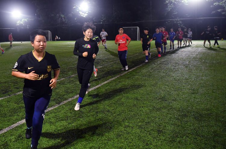 野球江湖的“水军”姐妹