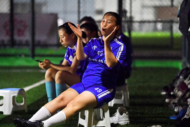 野球江湖的“水军”姐妹