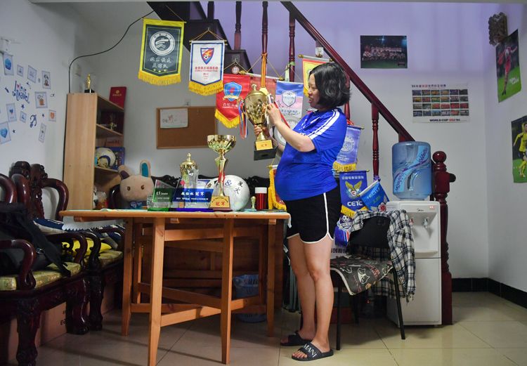 野球江湖的“水军”姐妹