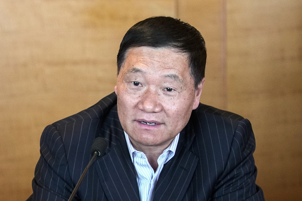 肖钢：构建我国海外投资权益保护体系