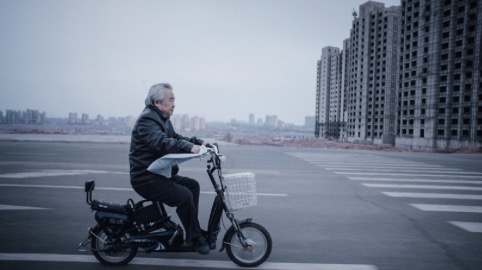 “野生导演”成长史：非科班电影人，会遇到多少坎坷？