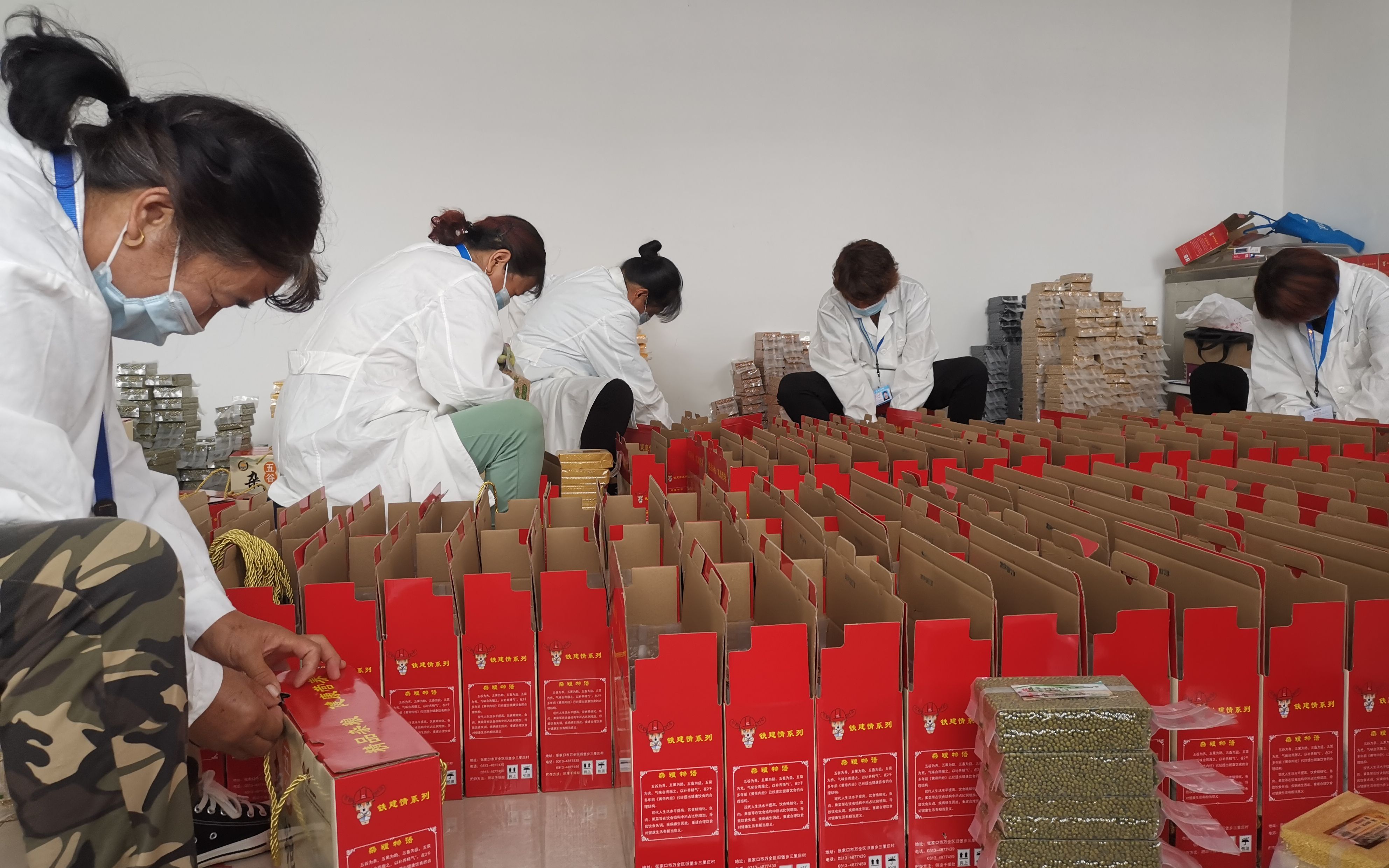 把菜直接卖到北京社区 这位扶贫书记帮村民完成“不可能的任务”