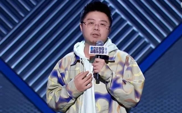 这届年轻人，用脱口秀与生活“和解”