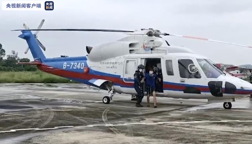 广东阳江一货船翻沉，1人遇难10人失踪