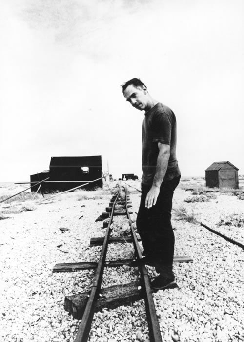 天才导演德里克·贾曼最后的日记：当阴影逼近，却更见星光