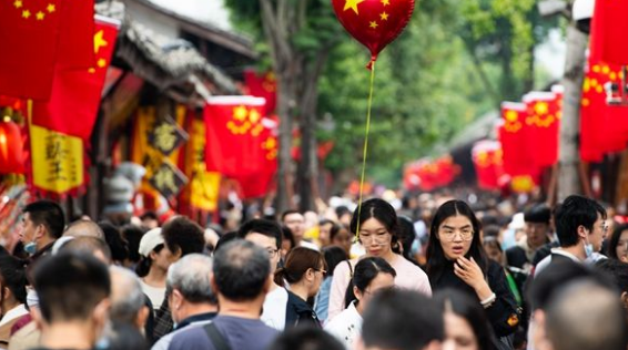 假期“有过年的感觉”，防疫之弦亦不能松