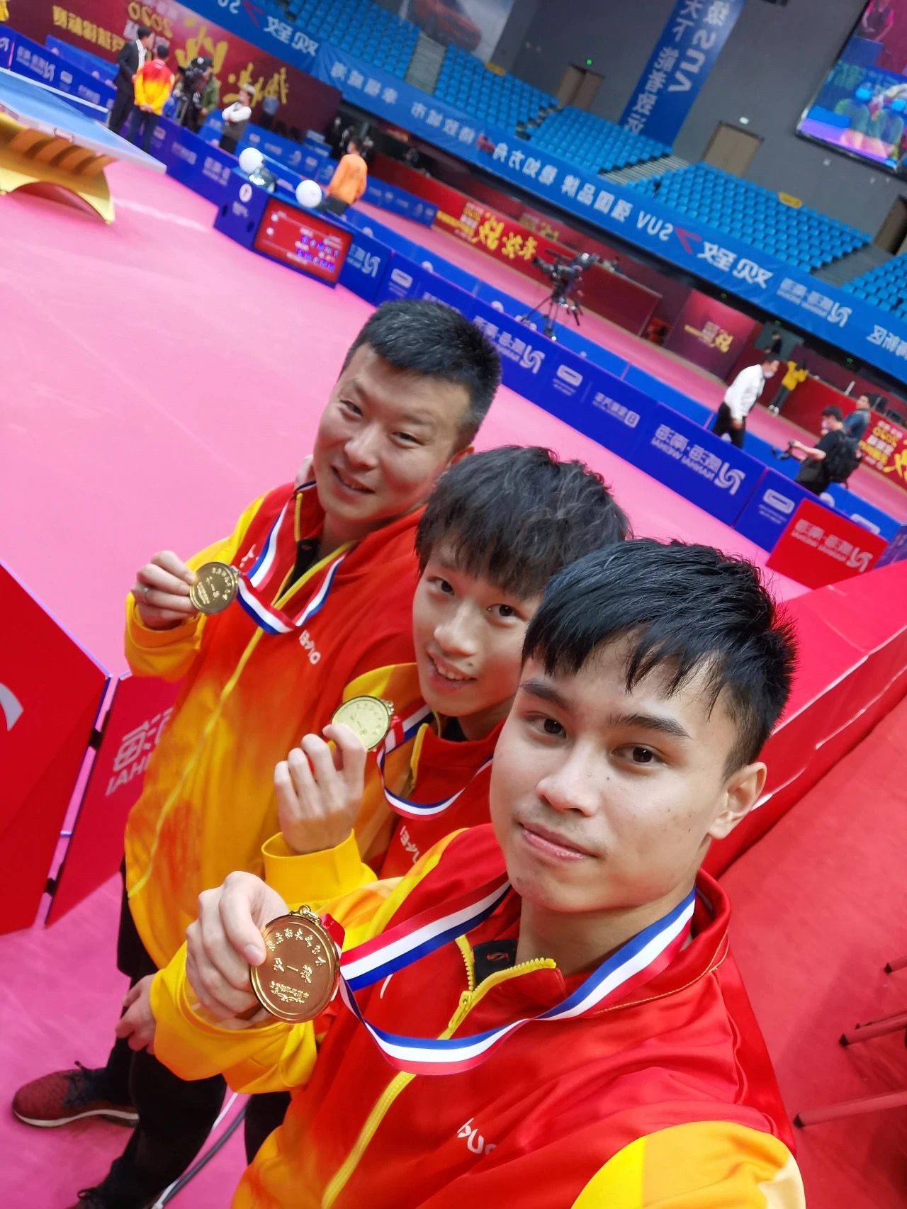 马龙无力救主，乒乓球全锦赛北京不敌广东