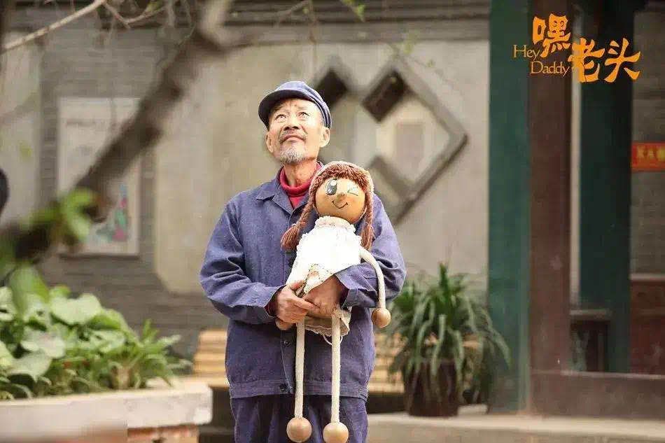 不是每个病倒的“独居老人”，都能遇上一个细心的投递员