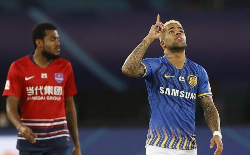 特谢拉：感谢在苏宁得到的支持和宠爱 谢谢中国_江苏苏宁特谢拉重要性_特谢拉归化中国足协