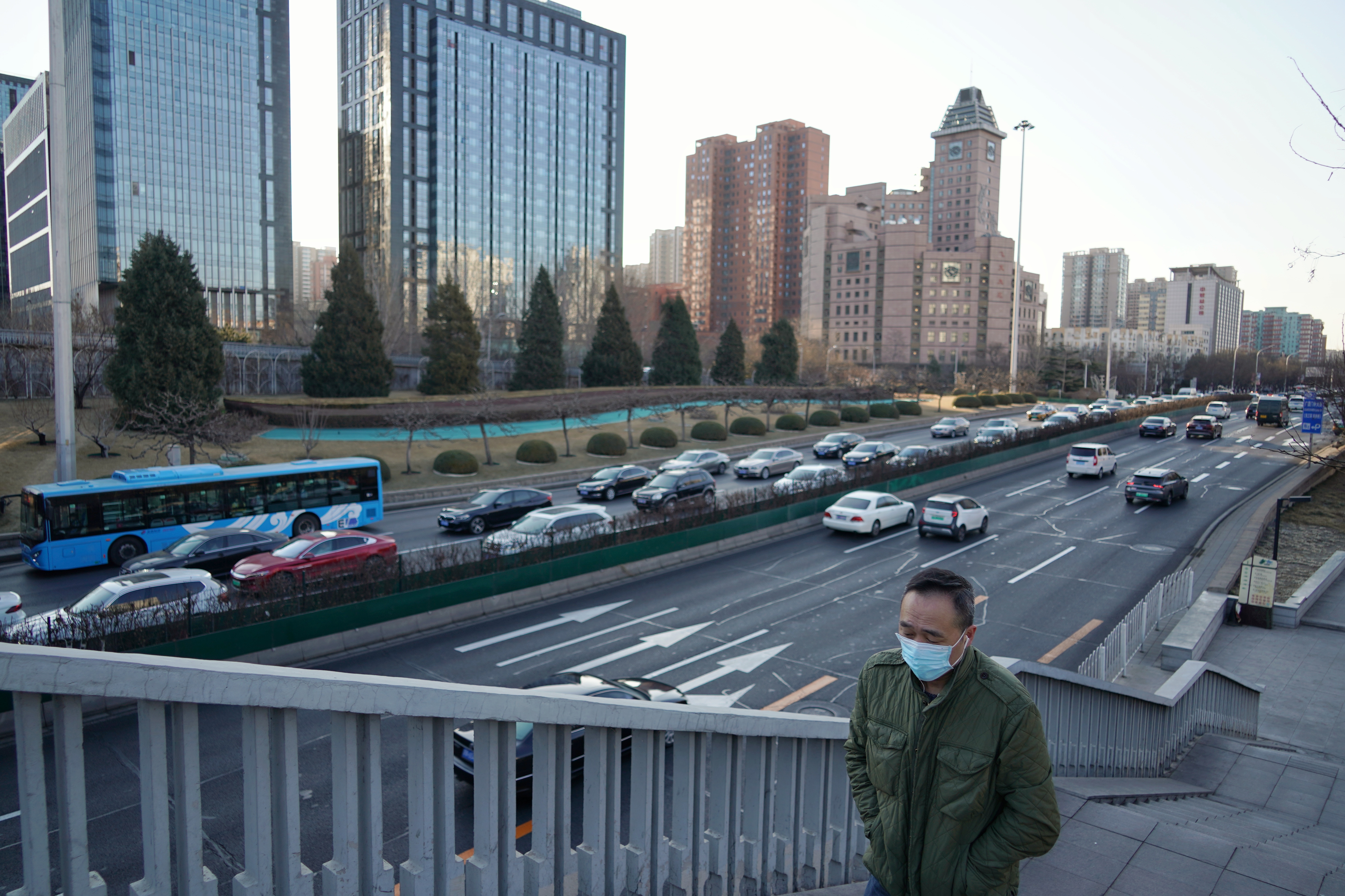 节后首个早高峰北京部分路段已拥堵今日起恢复尾号限行