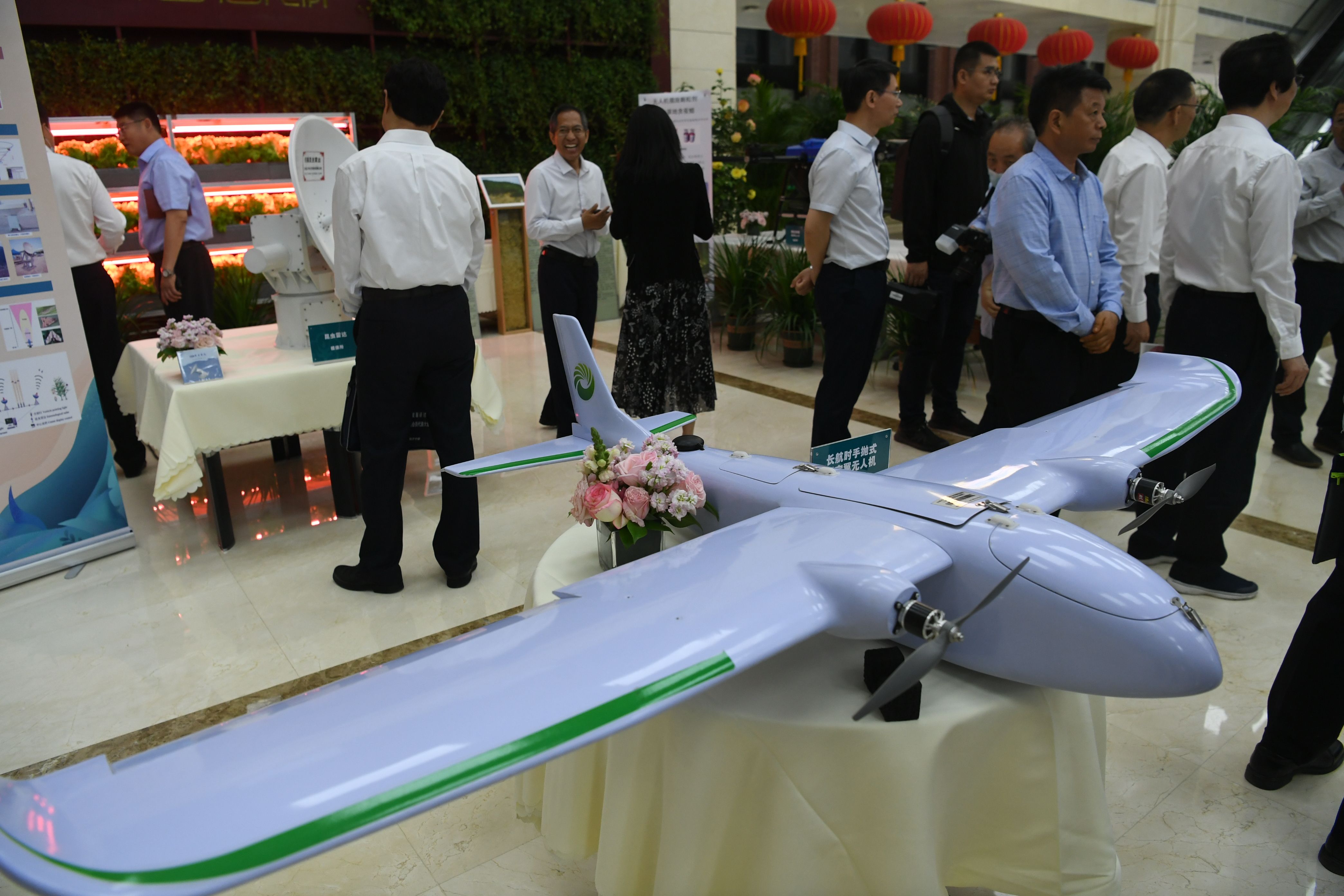 了解现代农业的模样 中国农科院34个单位展示农业科技成果