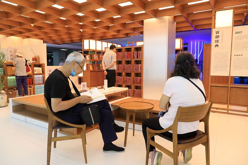 国家图书馆新阅读空间开放vr带您换种方式阅读