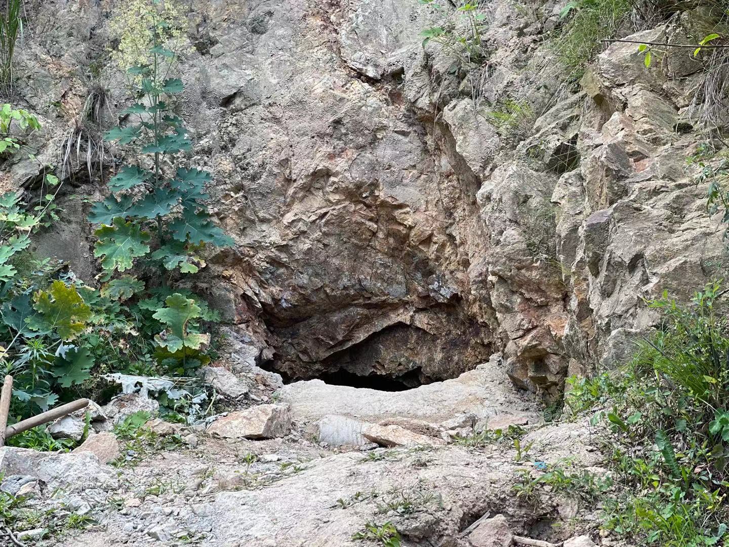 夺命矿洞：三门峡废弃金矿遭遇非法“洗洞”已致7死