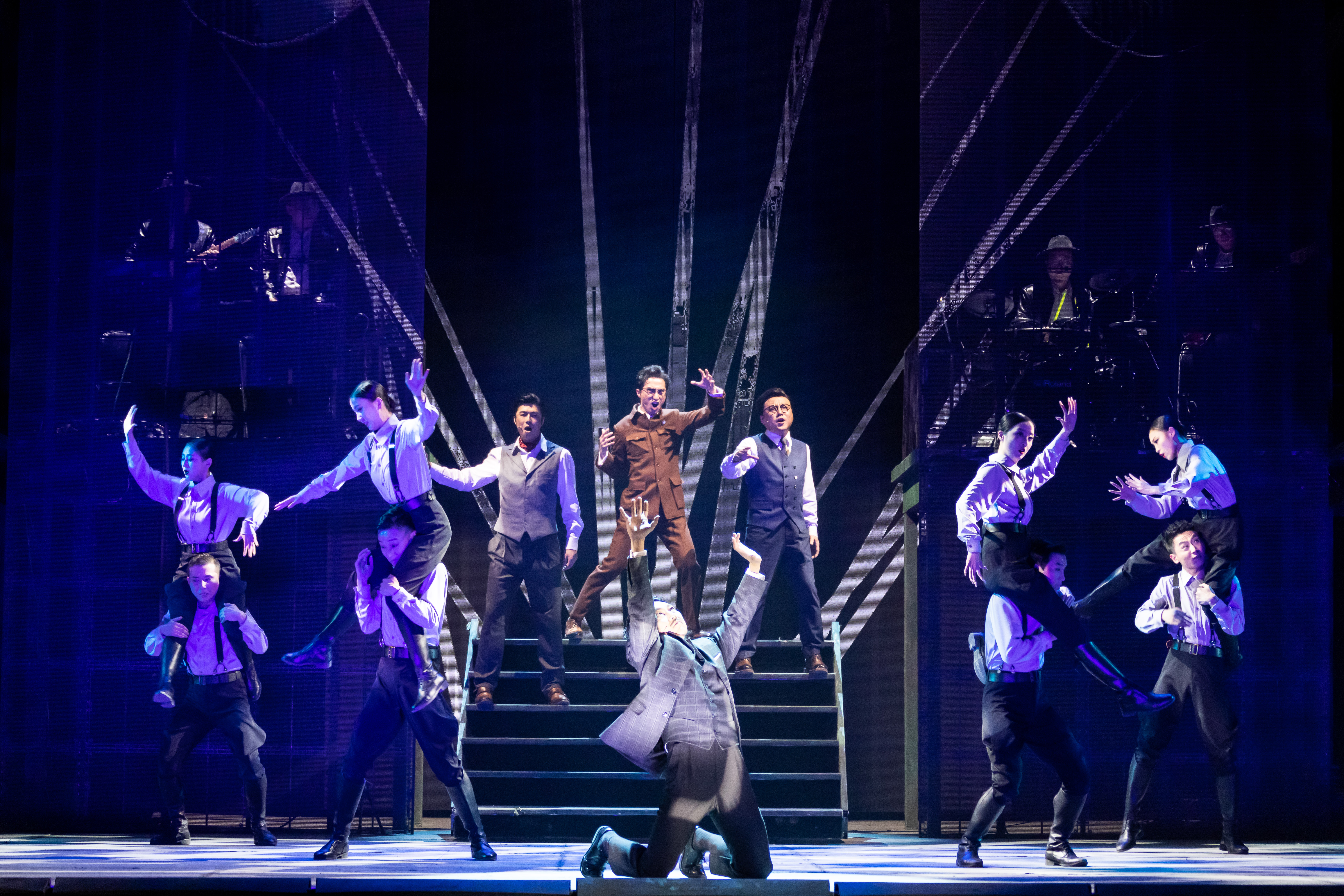 艺术总监赵海风介绍:"这部剧的形式是现代的,无论是音乐,还是舞蹈的