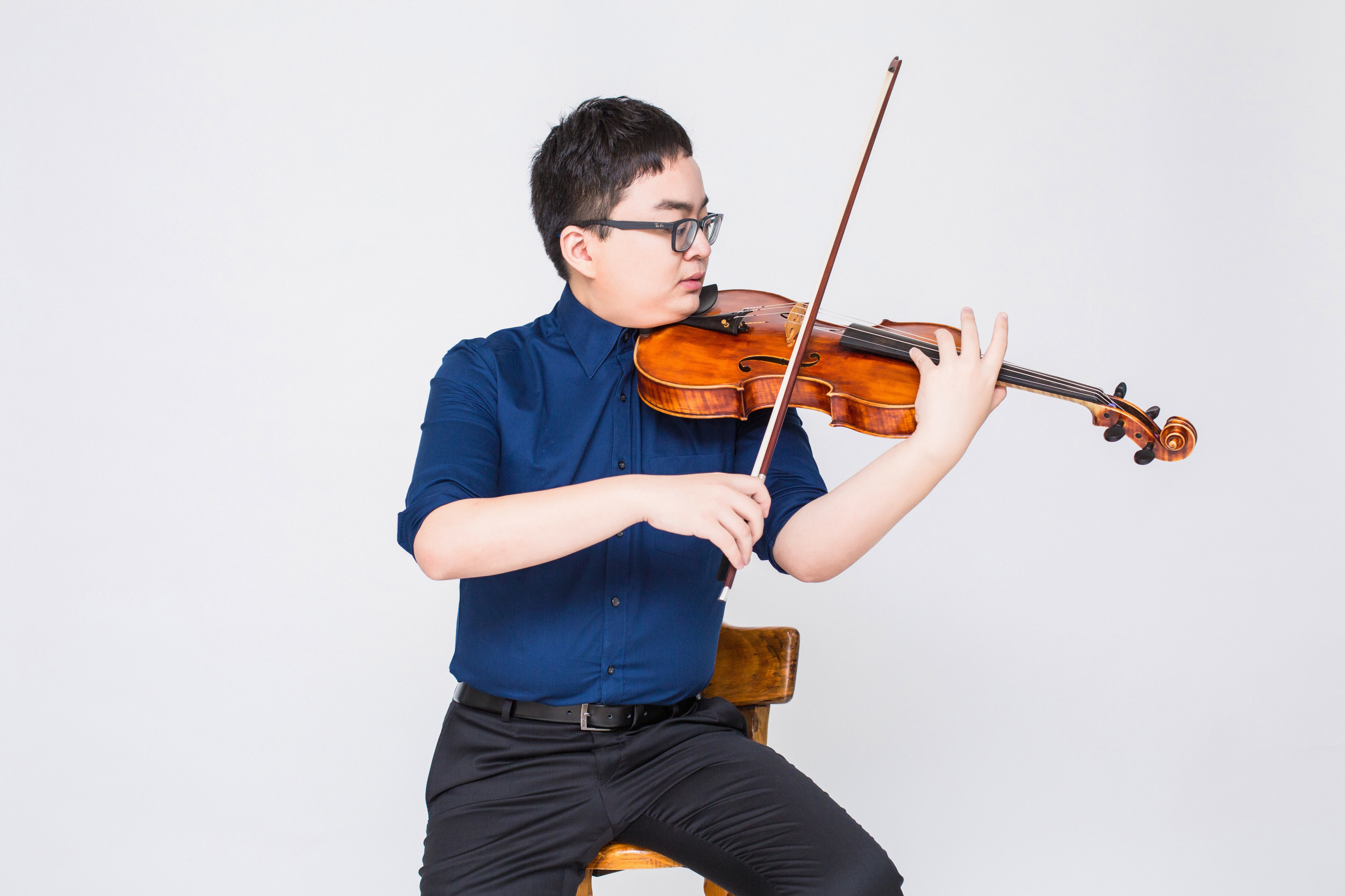 柏林爱乐乐团首位中国音乐家梅第扬想消除中提琴演奏的偏见