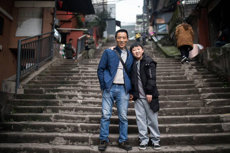 正在消逝的重庆“棒棒” — 新京报