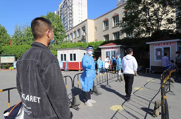 顺义区启动第三轮核酸,胜利街道"核酸检测标识贴"上岗
