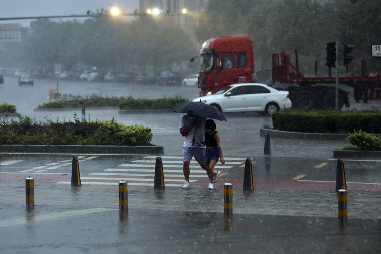 北京暴雨大風雙藍預警齊發